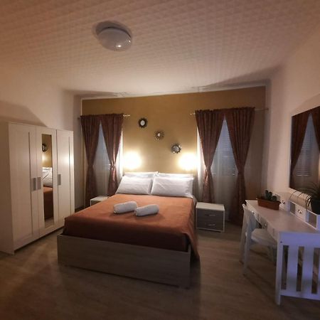 Apartamento Viccinella House Capranica Exterior foto